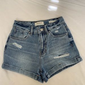 Pacsun size 24 light wash distressed shorts